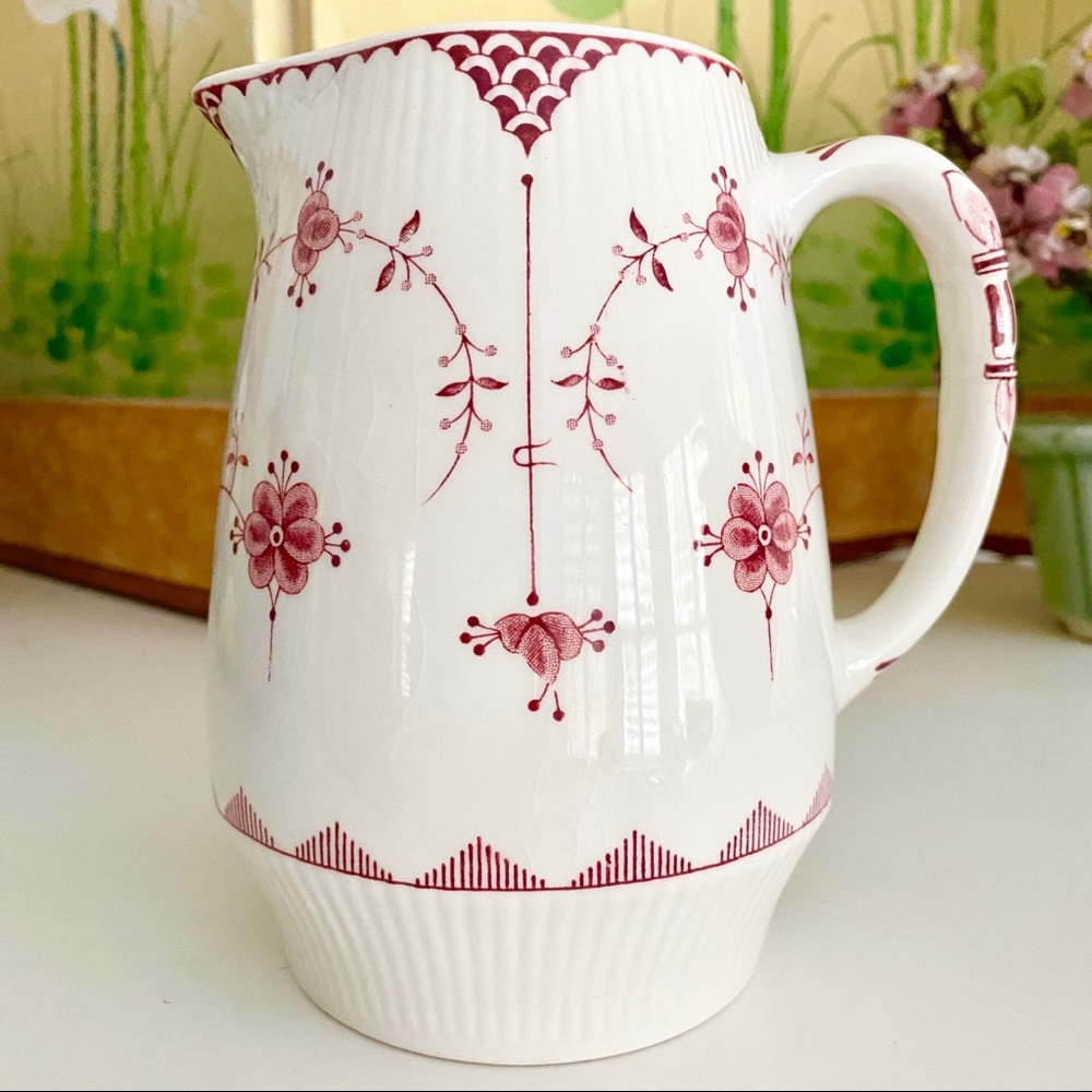 Vintage Franciscan Erica Pitcher England EUC